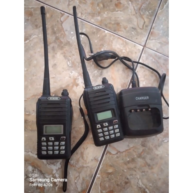 HT KNW Single Band (2 HT + 1 Charger)