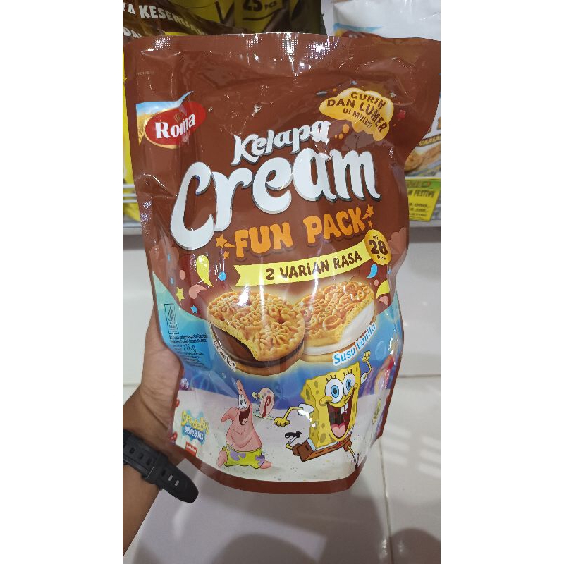 Roma Kelapa Cream Fun Pack Rasa Vanila Coklat