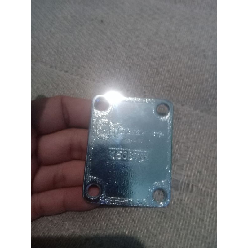 Charvel plat neck bekas