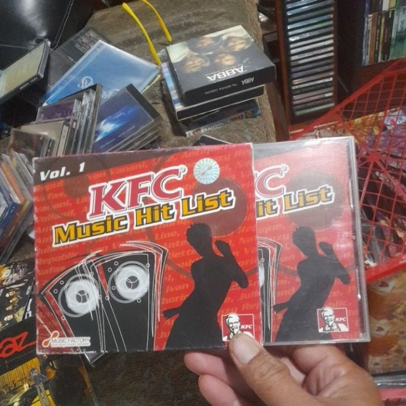 cd musik keluaran kfc music hit list vol 1 (CD803)