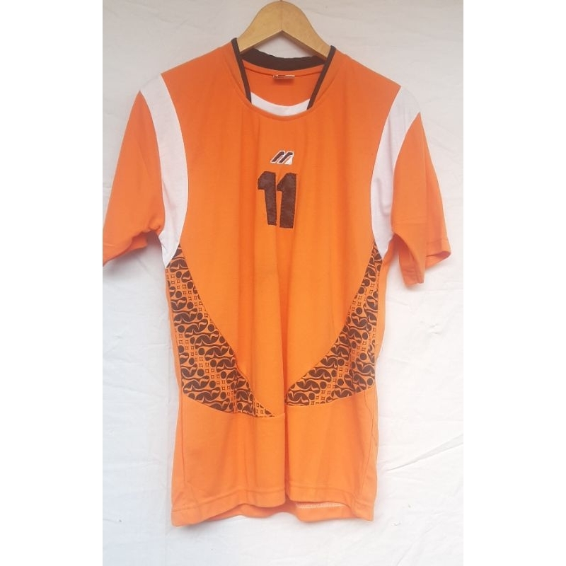 JERSEY PAKAIAN OLAHRAGA ATASAN SPORT WEAR NOMOR SEBELAS 11 FUTSAL SEPAK BOLA WARNA ORANGE PRIA MEN U