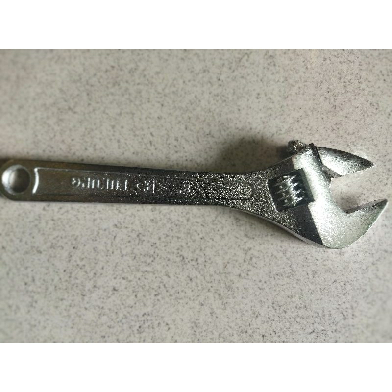 kunci inggris fukung