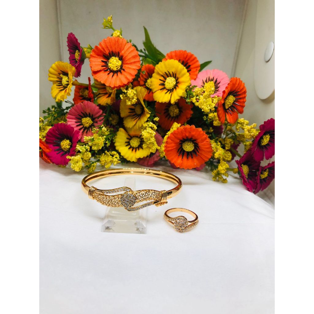 Gelang tangan set cincin perhiasan emas wanita dewasa model mewah unik/titanium/anti karat dan anti 