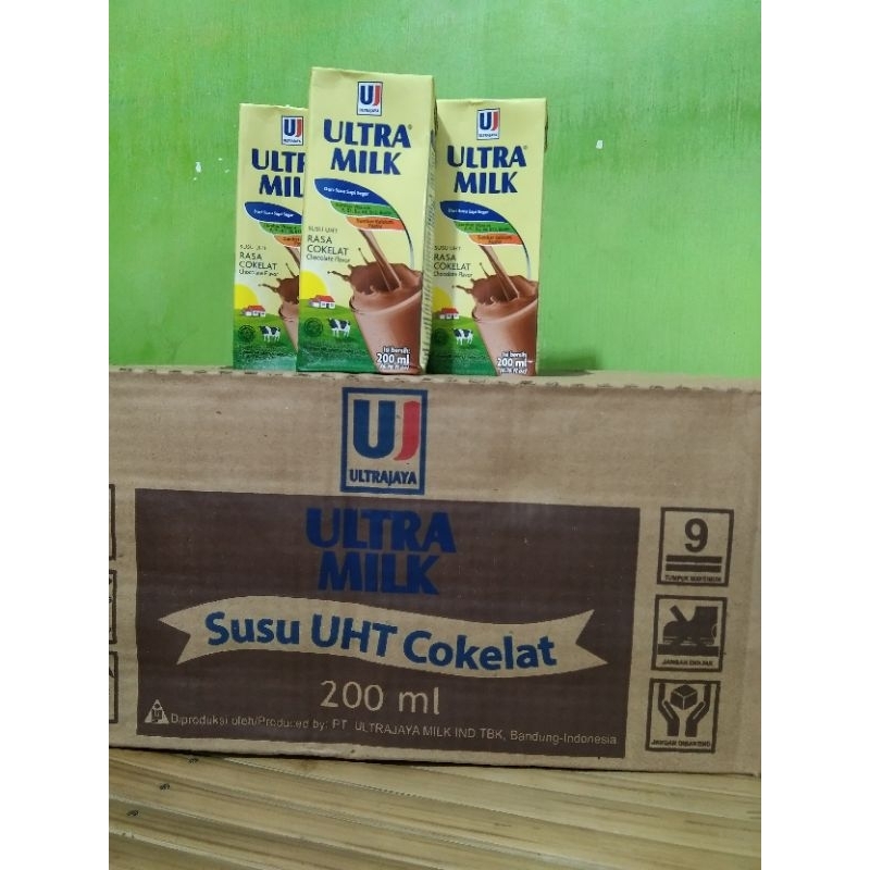 

UHT Coklat Strawberry