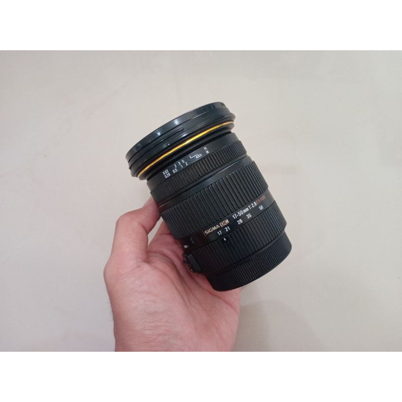 Lensa Sigma Canon 17-50mm F2.8 Mulus Normal