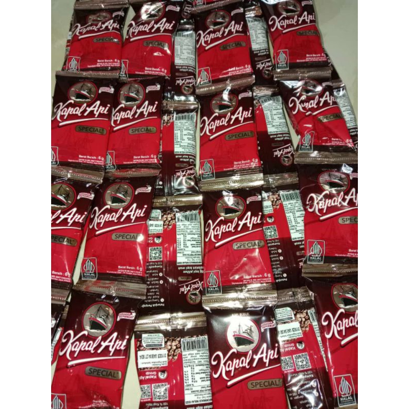 

Kopi Kapal Api Spesial Mini 6 gram ( 1 Renceng ) isi 10