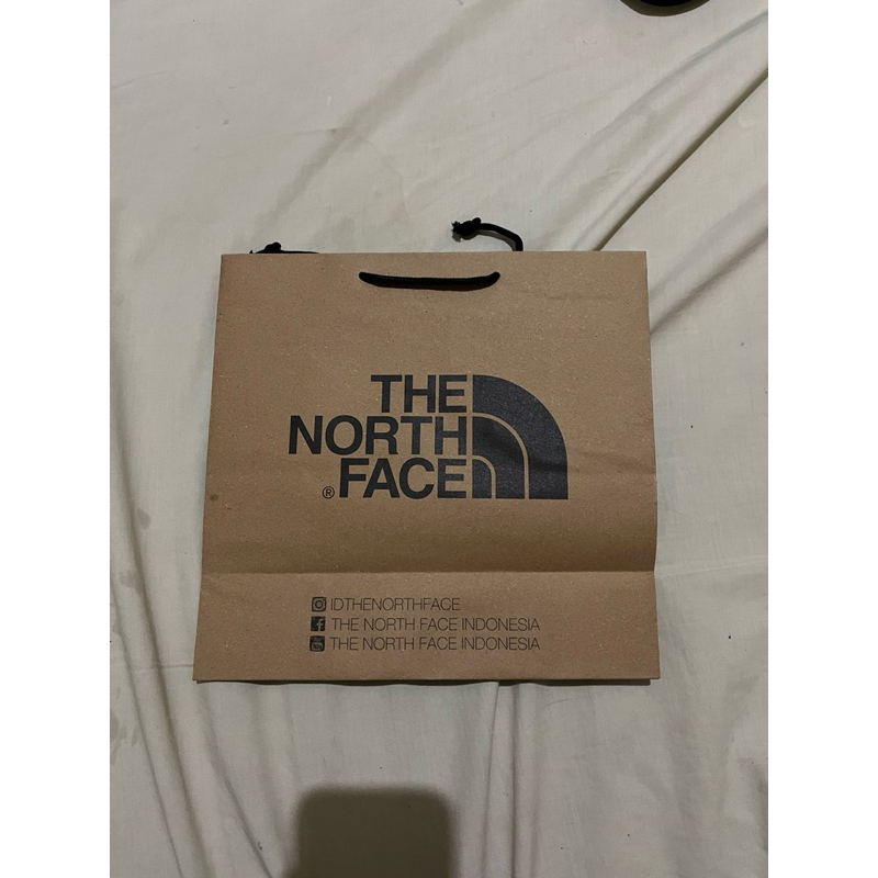 

PAPERBAG TNF [BISA UNTUK TEMPAT KADO]