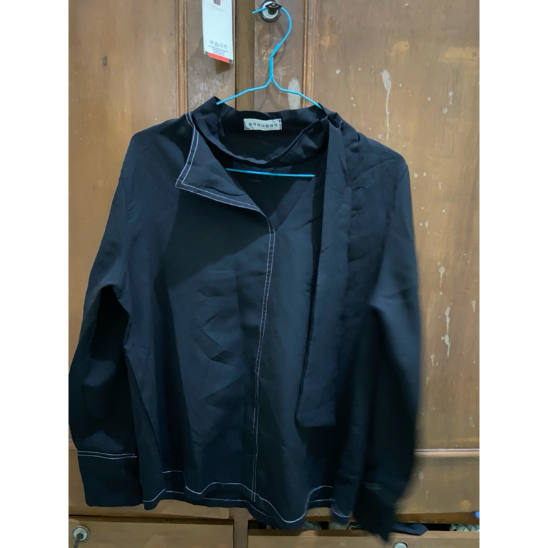 Blouse Hitam polos