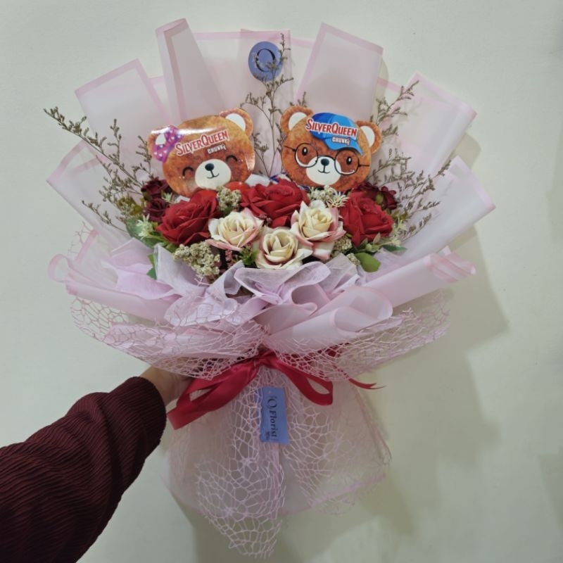 

Bouquet Silverqueen Bear Edisi Valentine Day