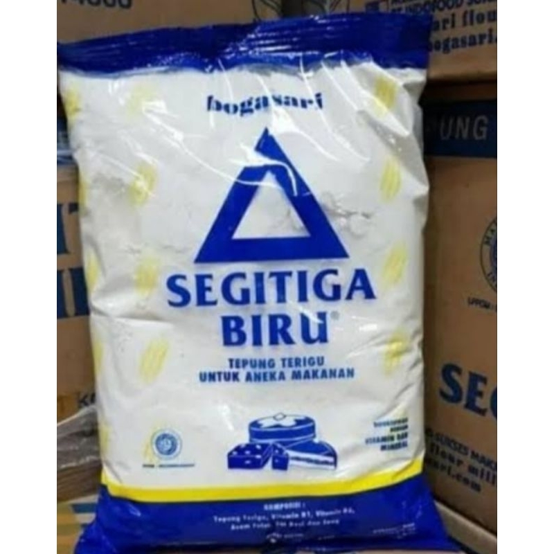 

SEGITIGA TEPUNG TERIGU 1 KG 1 KARTON