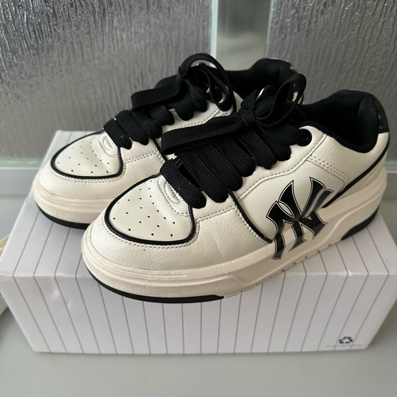 𝙋𝙍𝙀𝙇𝙊𝙑𝙀𝘿 MLB Chunky Liner NY  Black & White Sporty Sneakers Shoes Sepatu Branded Wanita