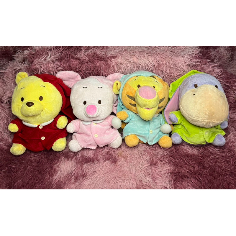 Sekawan Boneka Pooh Piglet Tiger Eeyore Kostum Piyama Besar