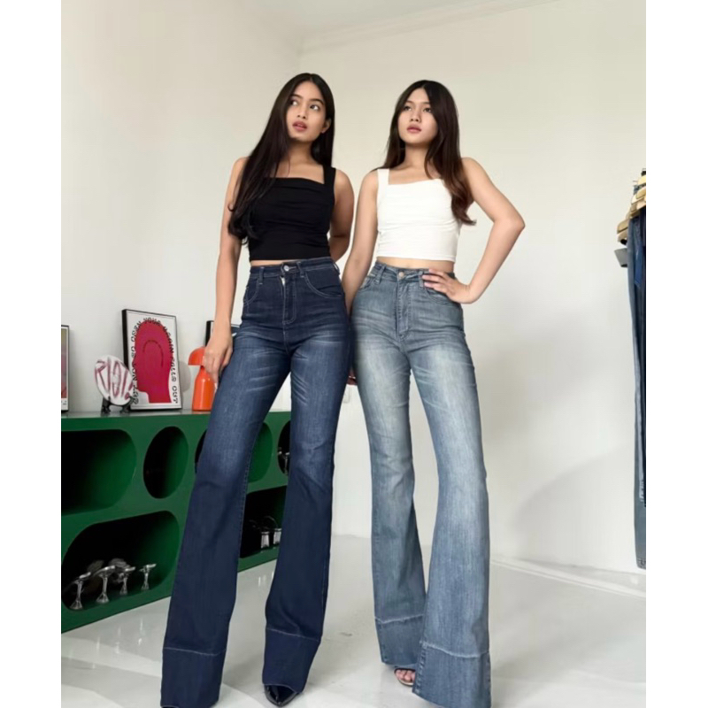 PRELOVED LADOUCE - Mckenzie High Waist Cutbray Jeans Celana Flare Panjang Stretch Wanita Size 32