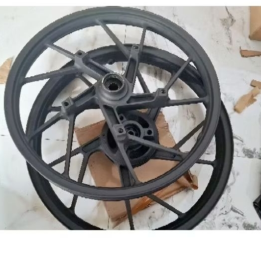 satu set velg suzuki satria FU original lepasan lepasan motor