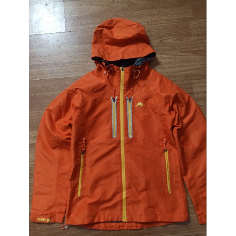 jaket outdoor tresspas