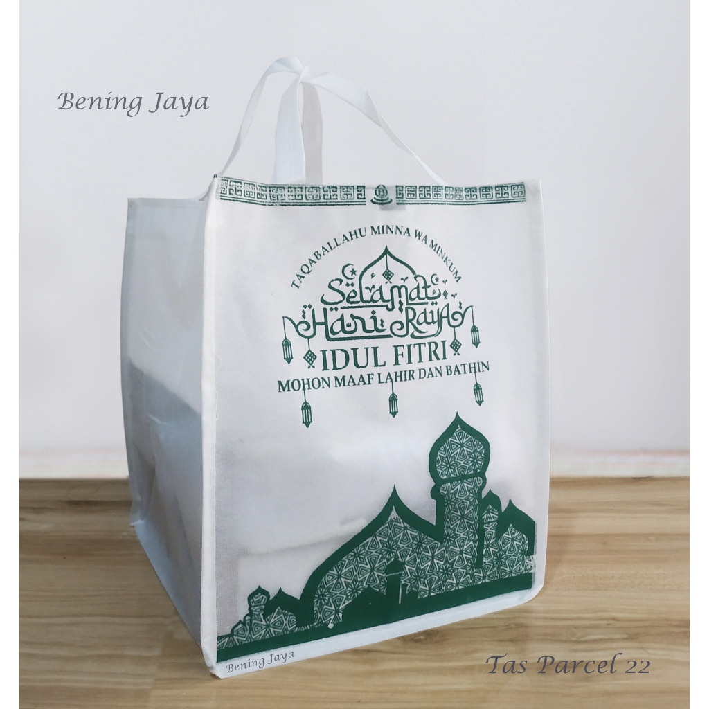 

Tas Goodie Bag Pita 22 Kotak Parcel Lebaran Idul Fitri Putih Hijau