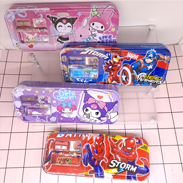 

Kotak Pensil Case Seng+Set Alat Tulis Sanrio Kuromi Melody Spiderman Kapten Amerika Marvel