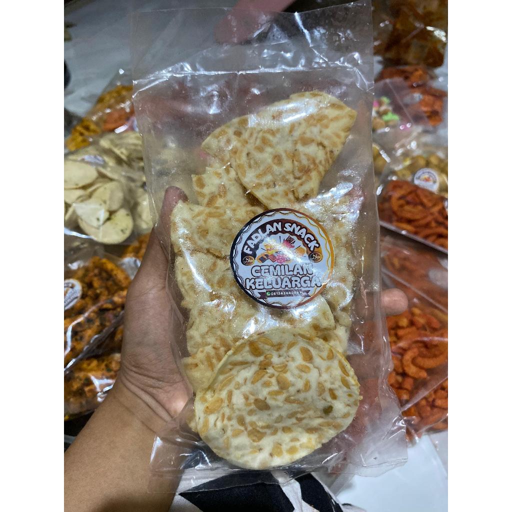 

SNACK KILOAN 55 GRAM KERIPIK TEMPE SAGU | CEMILAN MURAH