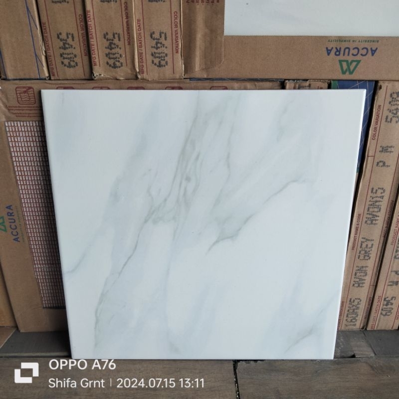 keramik lantai 40x40. Avon Grey kw1/Accur