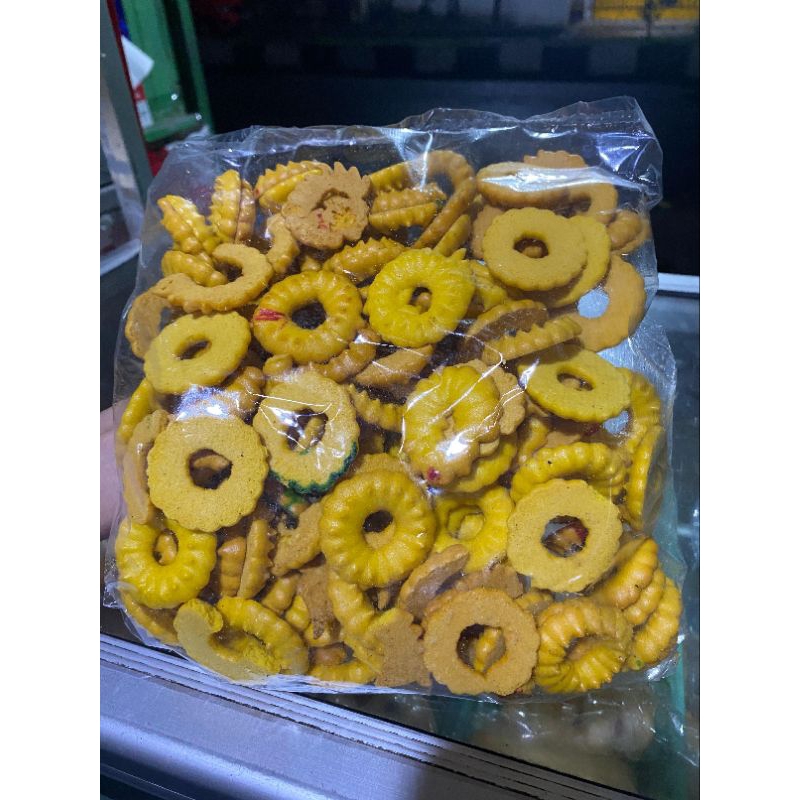 

KUE KERING KHAS NTT (KUE ORANG MATI) MANIS KERAS DAN MANIS GURIH !!