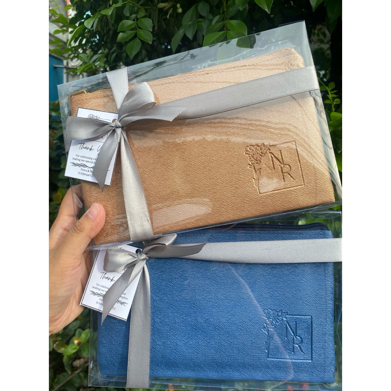 SOUVENIR POUCH METALIC CUSTOM EMBOSS