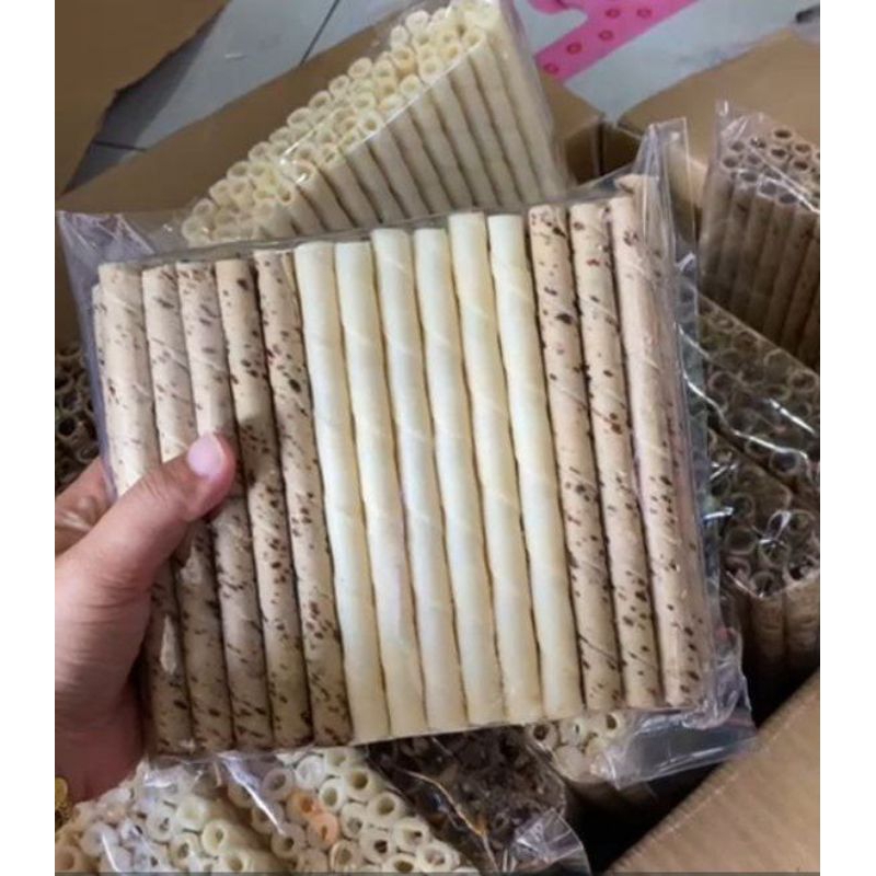 

ASTOR ROLLA REPACKING 250GR ENAK RENYAH LUMER ISIAN FULL BEST SELLER WAFER ROLL ROOLA