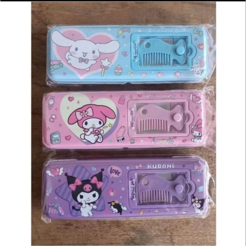 

Tepak Set Kaca Sisir Kuromi