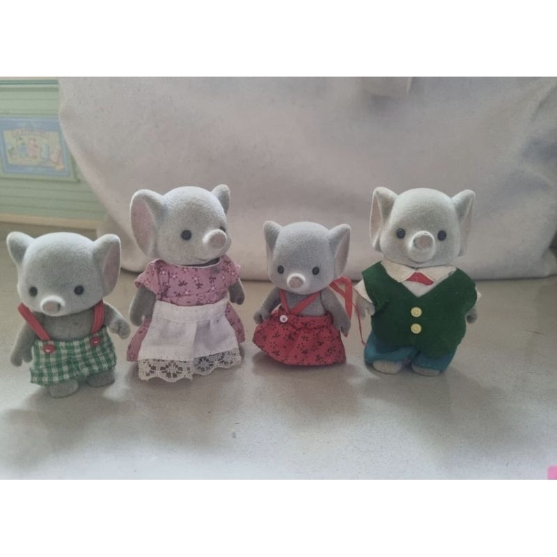 preloved Sylvanian Family: Elephant Trunk (2010 rare)