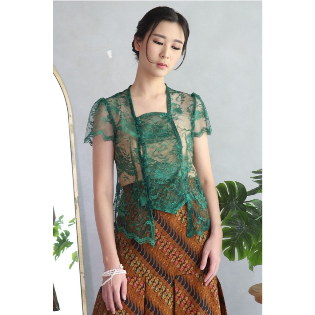 Sinok Hijau Daun Brukat Kebaya