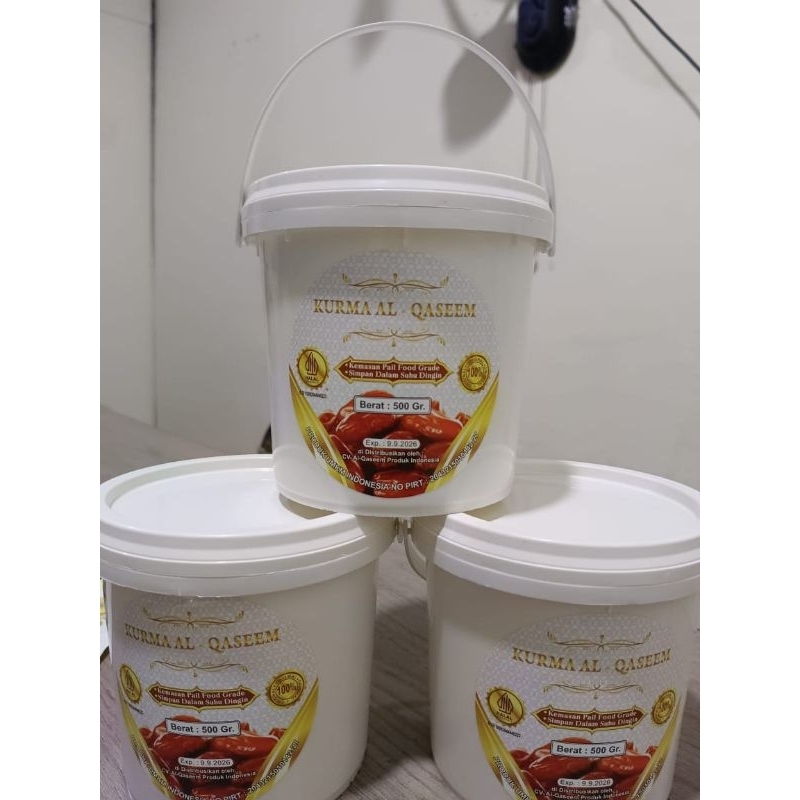 

Kurma Ember AL QASEEM