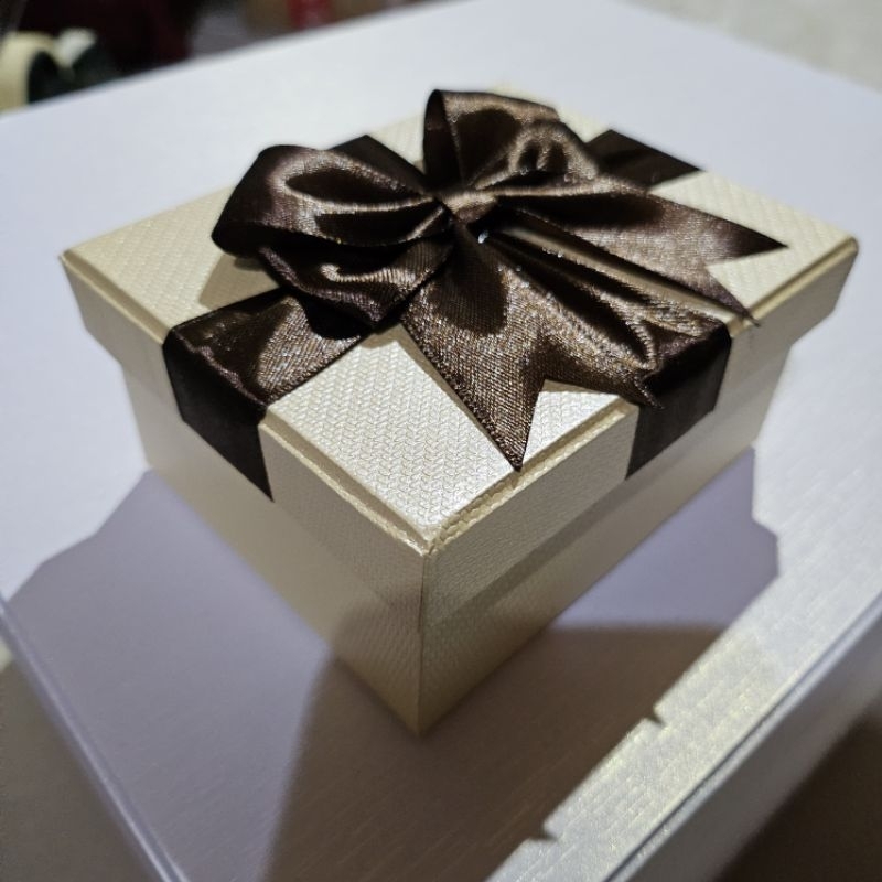 

HARDBOX WIZEN CREAM PITA DARK BROWN