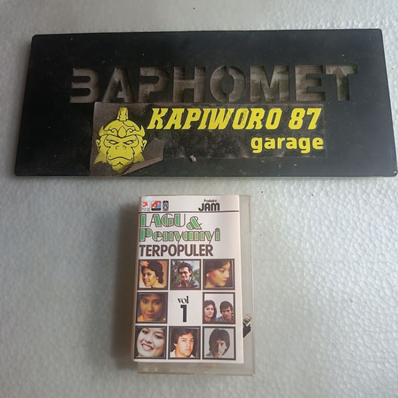 Kaset Pita Lagu & Penyanyi Terpopuler