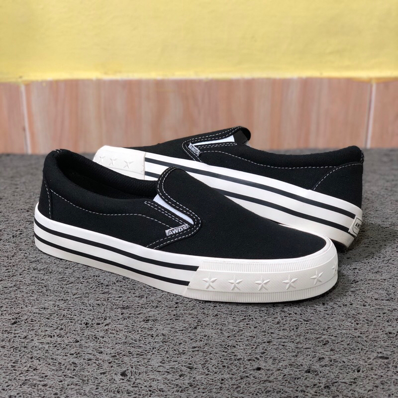 ( LOKAL BRAND ORIGINAL ) Sepatu AWDS  - Slipon Basic Pleasure Black White Sepatu Pria Wanita Casual 