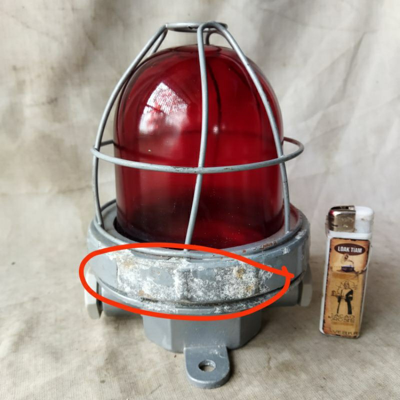 Pajangan Vintage Rangka Lampu Goa Kaca Merah