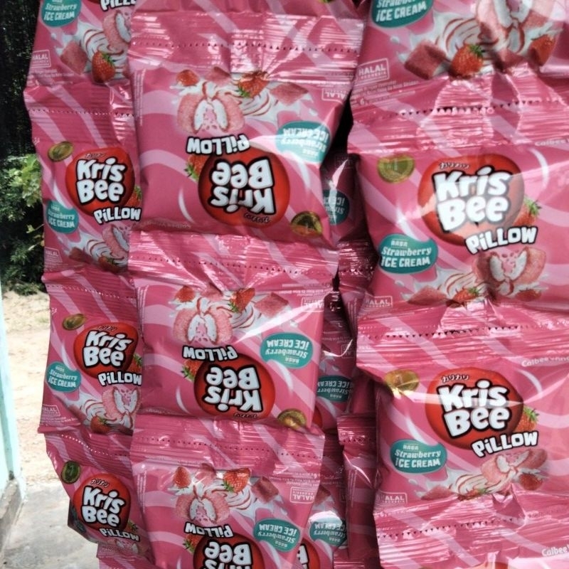 

Kris bee pillow 500