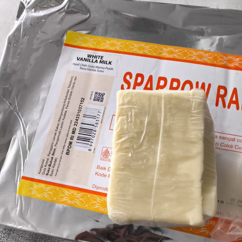 

White coklat compound mercolade