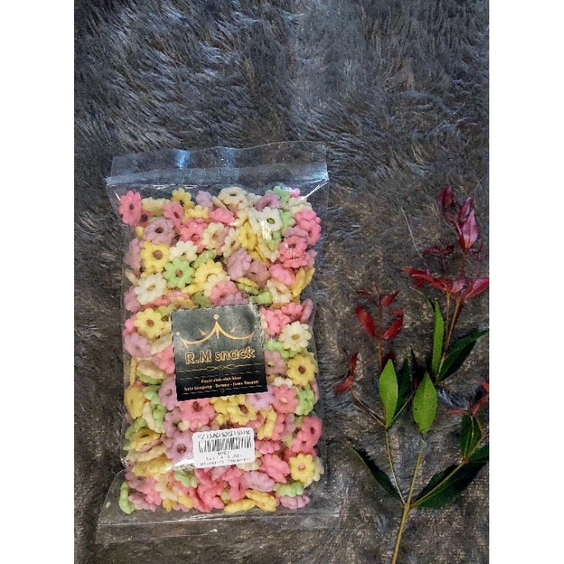 

Snack Kembang Sakura Ribut Warna Warni Super Renyah