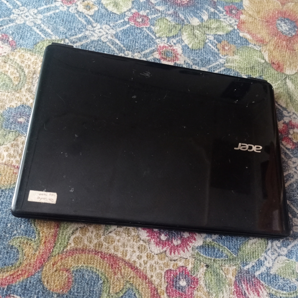 laptop acer aspire E1-410