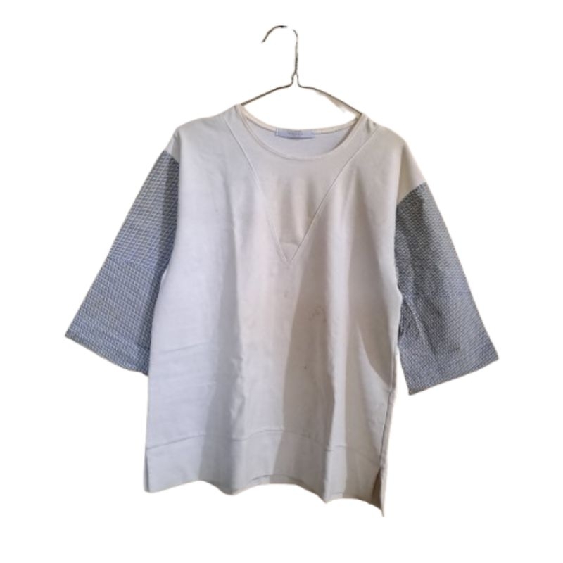 Kaos Oversized Wanita Putih Biru