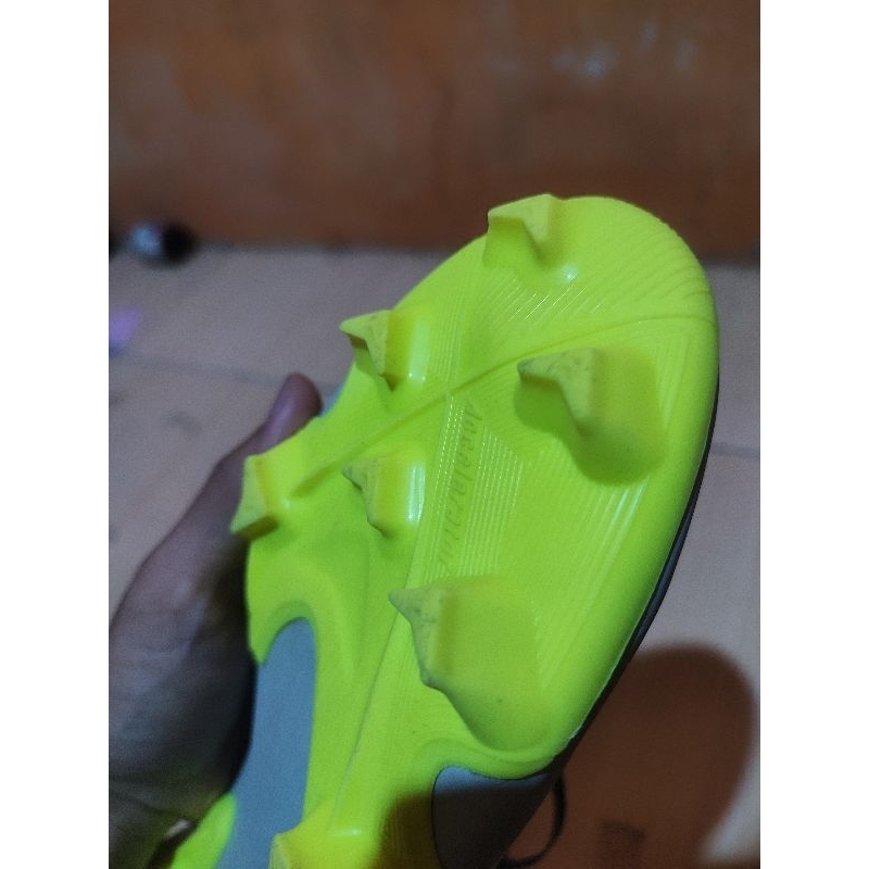 spatu bola specs ori