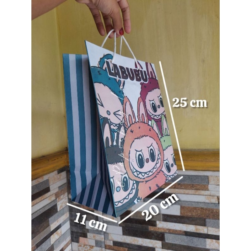

Paperbag Labubu 20x25 / Ulang Tahun Full Colour Hampers