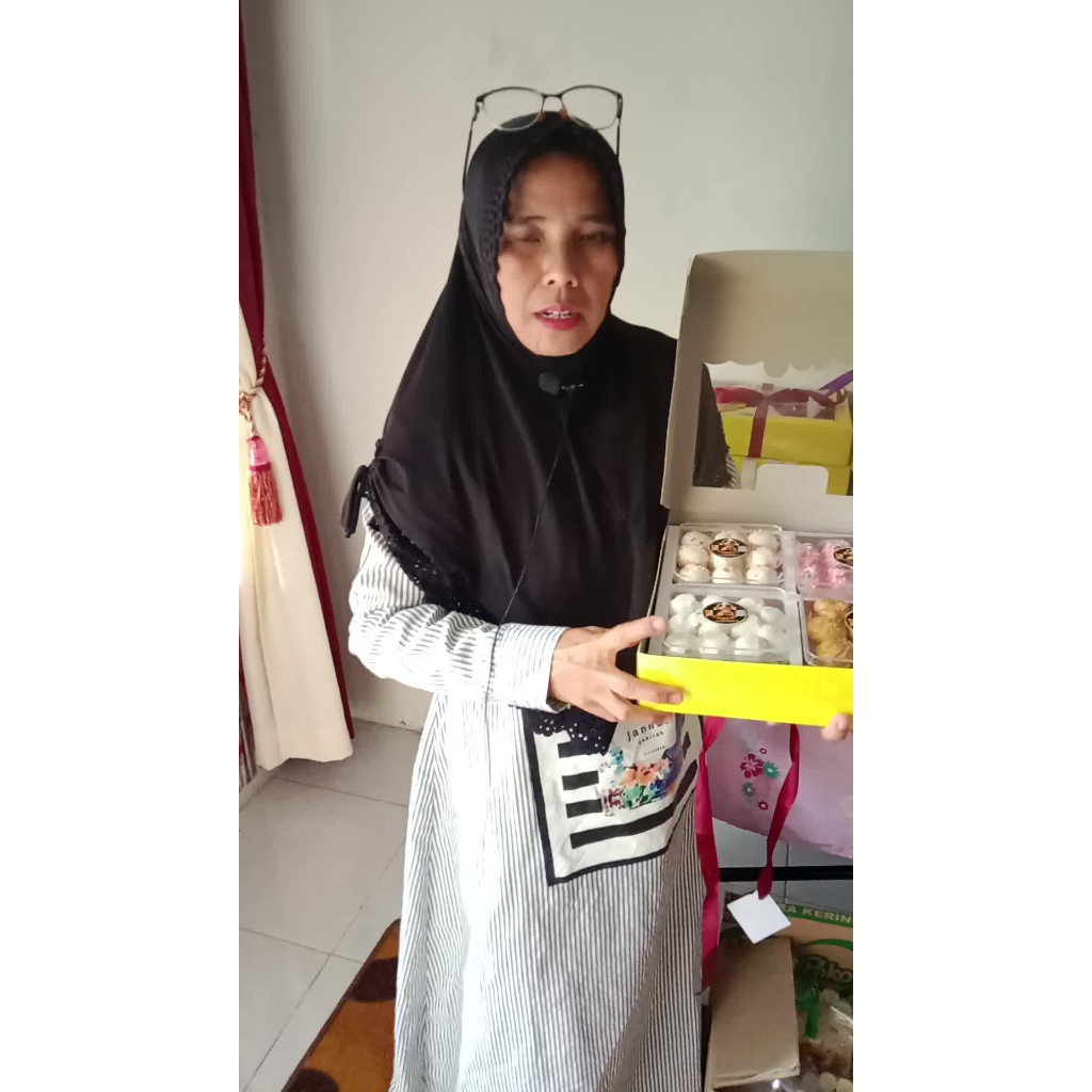 

Parsel Ramadan Lebaran Kue Kering / Hampers Parcel Lebaran Idul Fitri