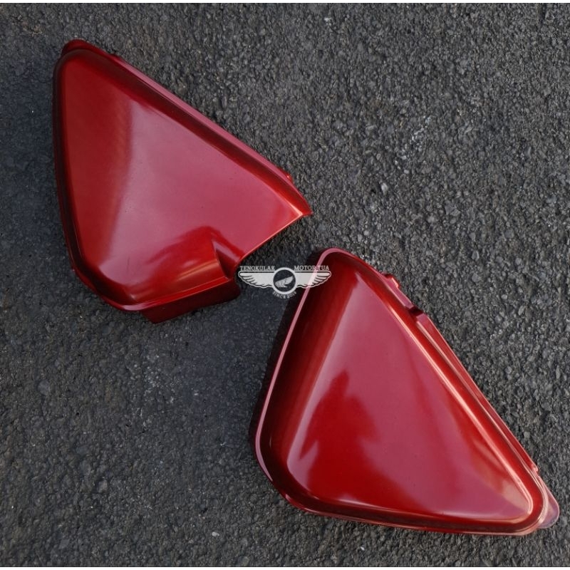 tutup tepong cover box bok aki segitiga kancut kanan kiri cb 100 125 cb100 cb125 cb125s merah k0 k1