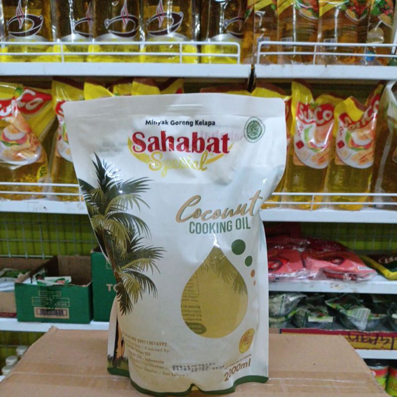 

MINYAK GORENG SAHABAT SPESIAL COCONUT COOKING OIL 2 Liter