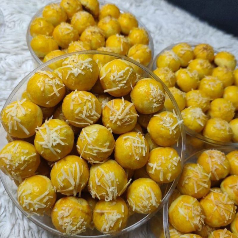 

Nastar isi nanas 250gram (1/4kg) Toping Keju / Homemade Termurah / Kue Lebaran