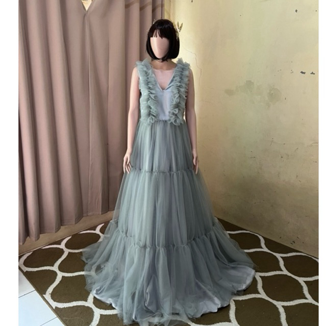 FOR RENT / DISEWAKAN MATERNITY DRESS PREWEDDING DRESS MATERNITY GOWN PREWEDDING GOWN