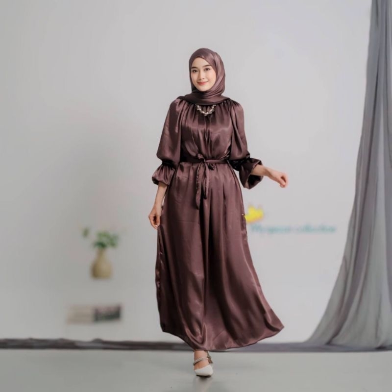 SET HIJAB LUNA DRESS CRADENZA SILK Casandra Dress Shimmer Silk / Gamis Cradenza Shimmer Silk Busui F