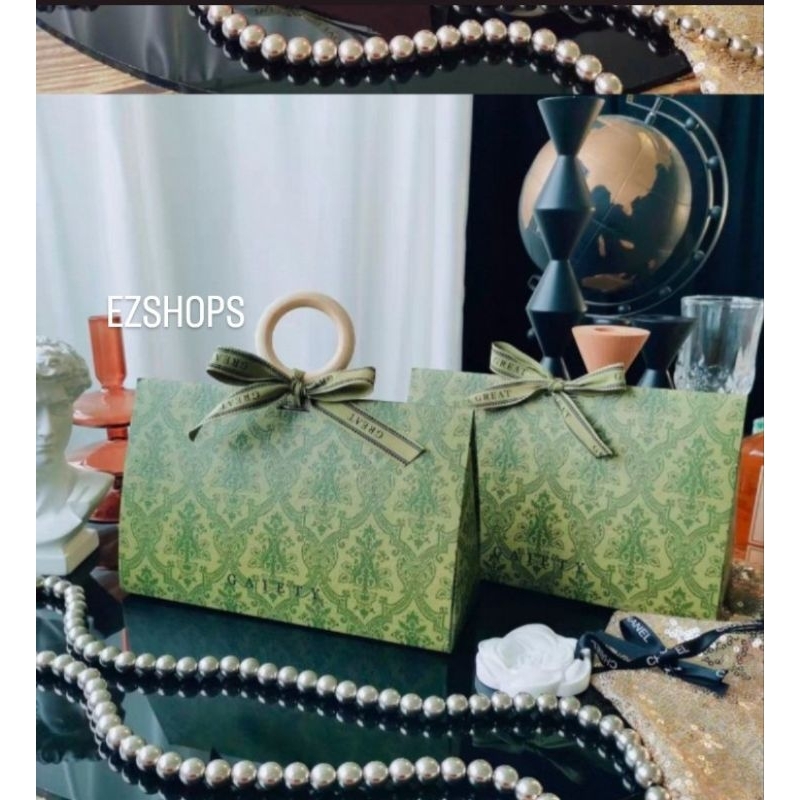 

Box | Hamper | Box Idulfitri | Box Eid Mubarak | Hamper Lebaran | Hamper Kue | Kotak Lebaran
