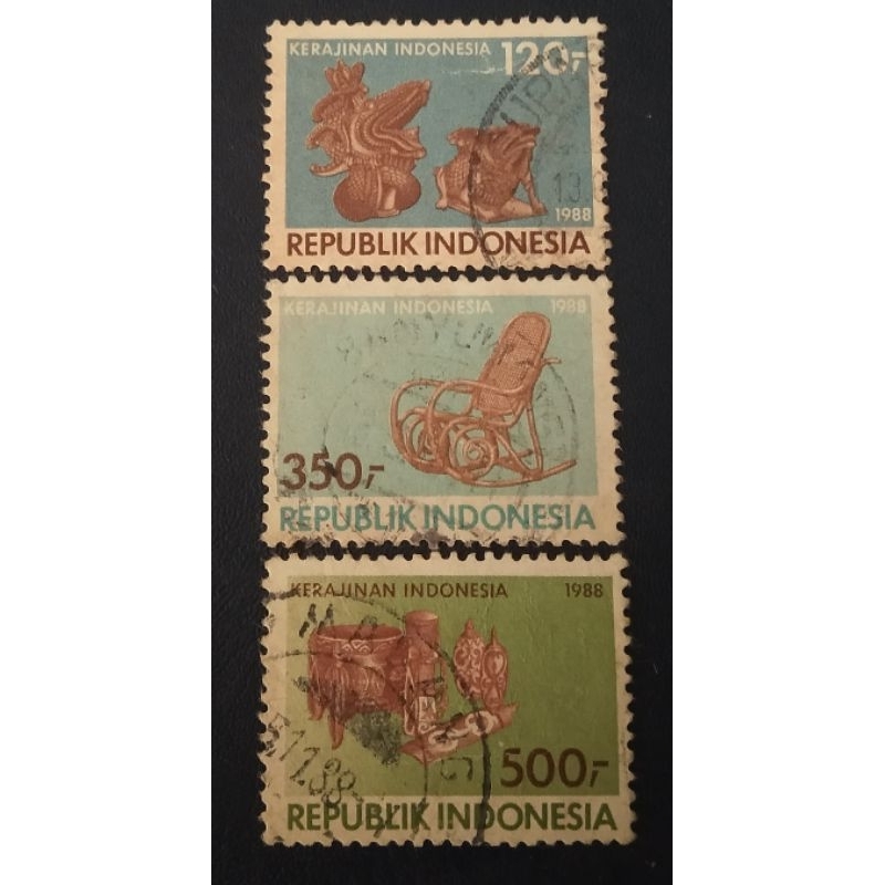 

Prangko Lawas Set Lengkap Kerajinan Indonesia Thn 1988
