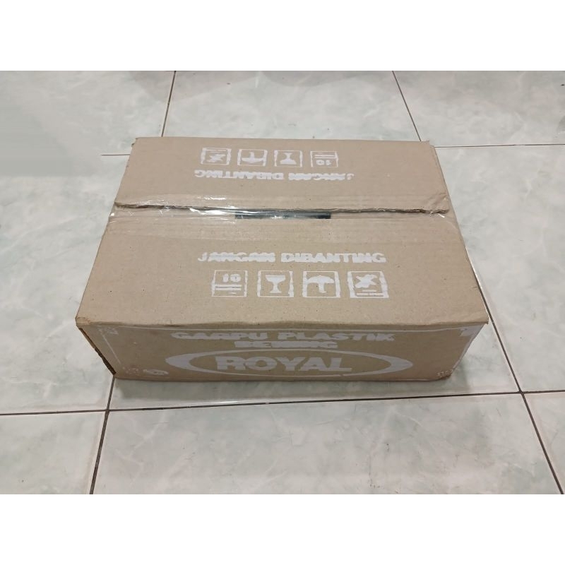 Garpu Kue Plastik Bening ROYAL/ Garpu Buah Bening (PERDUS)